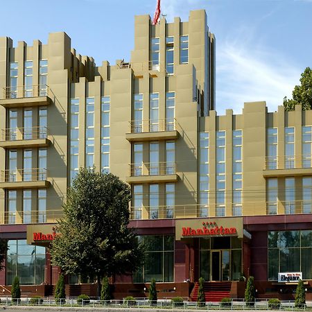 Manhattan Hotel & Restaurant Кишинев Екстериор снимка