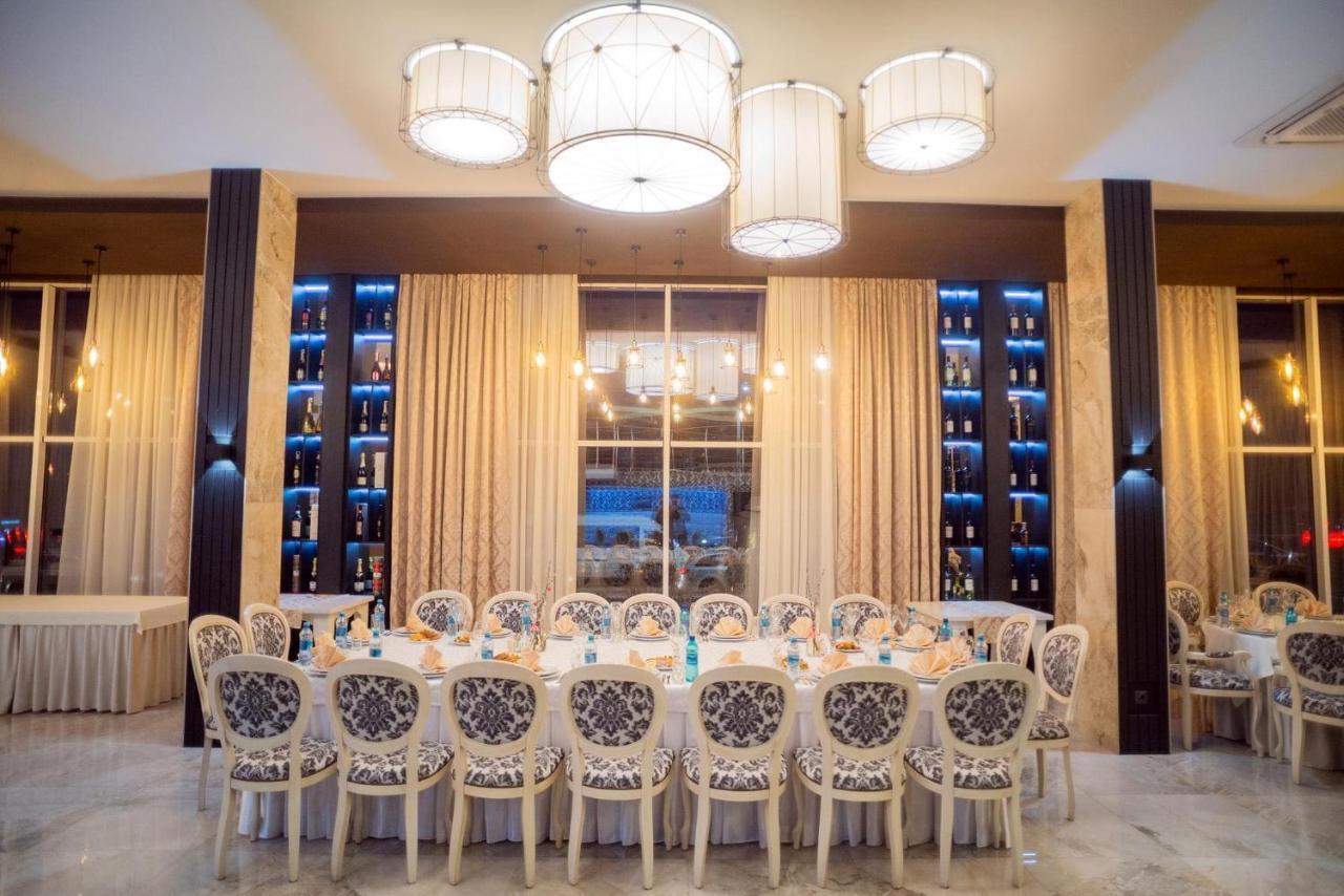Manhattan Hotel & Restaurant Кишинев Екстериор снимка