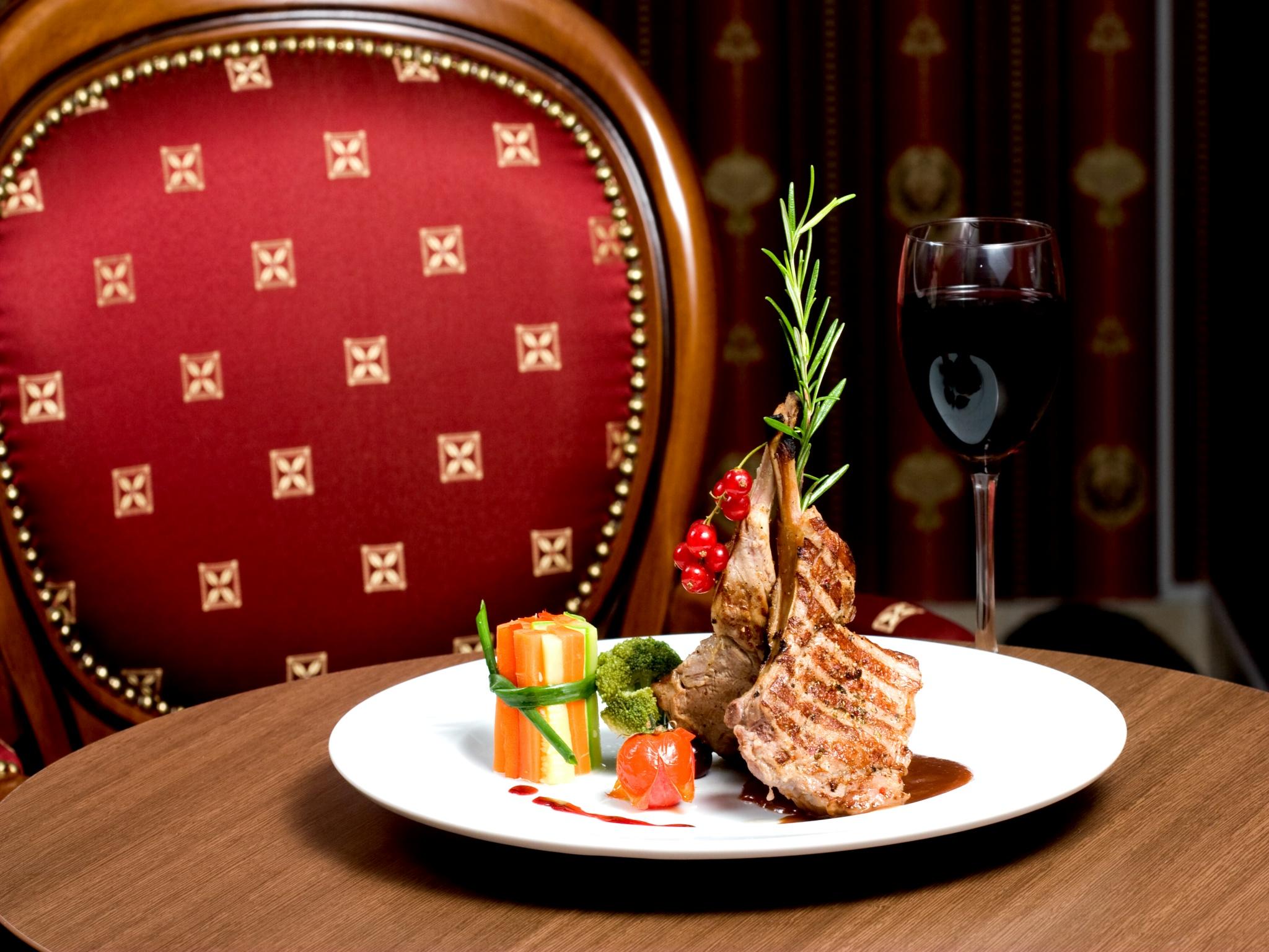 Manhattan Hotel & Restaurant Кишинев Екстериор снимка