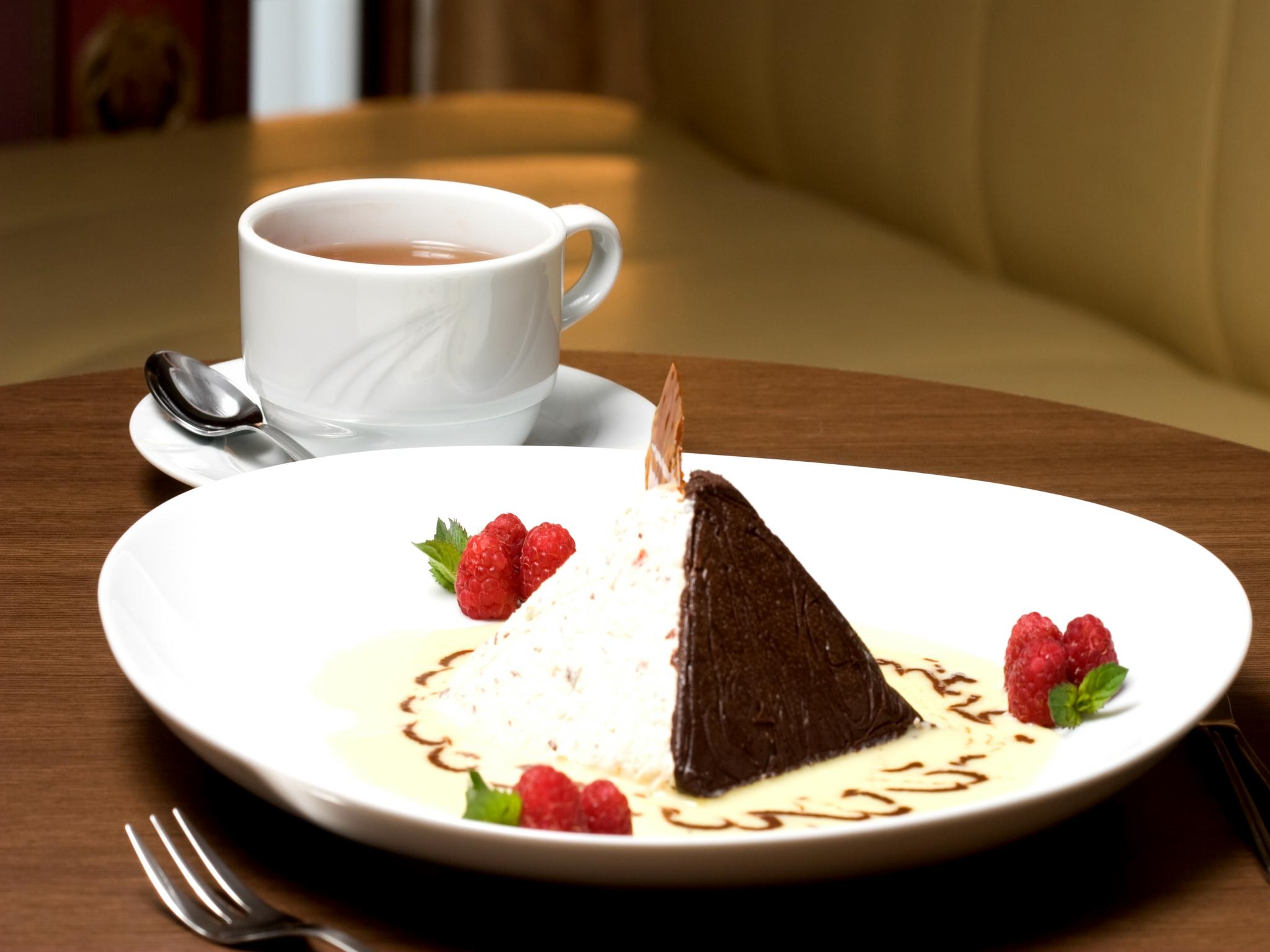Manhattan Hotel & Restaurant Кишинев Екстериор снимка