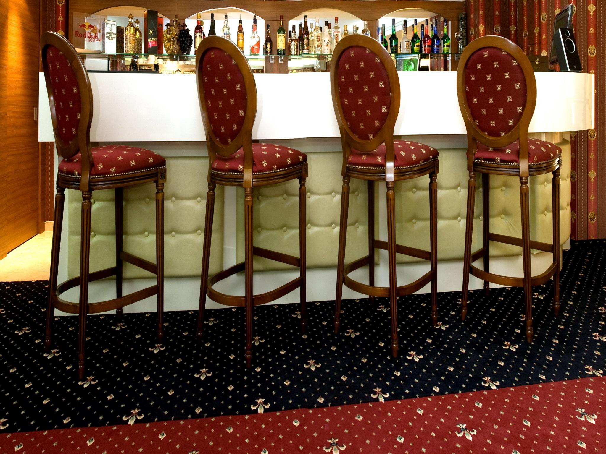 Manhattan Hotel & Restaurant Кишинев Екстериор снимка