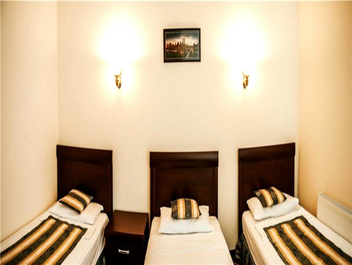 Manhattan Hotel & Restaurant Кишинев Екстериор снимка