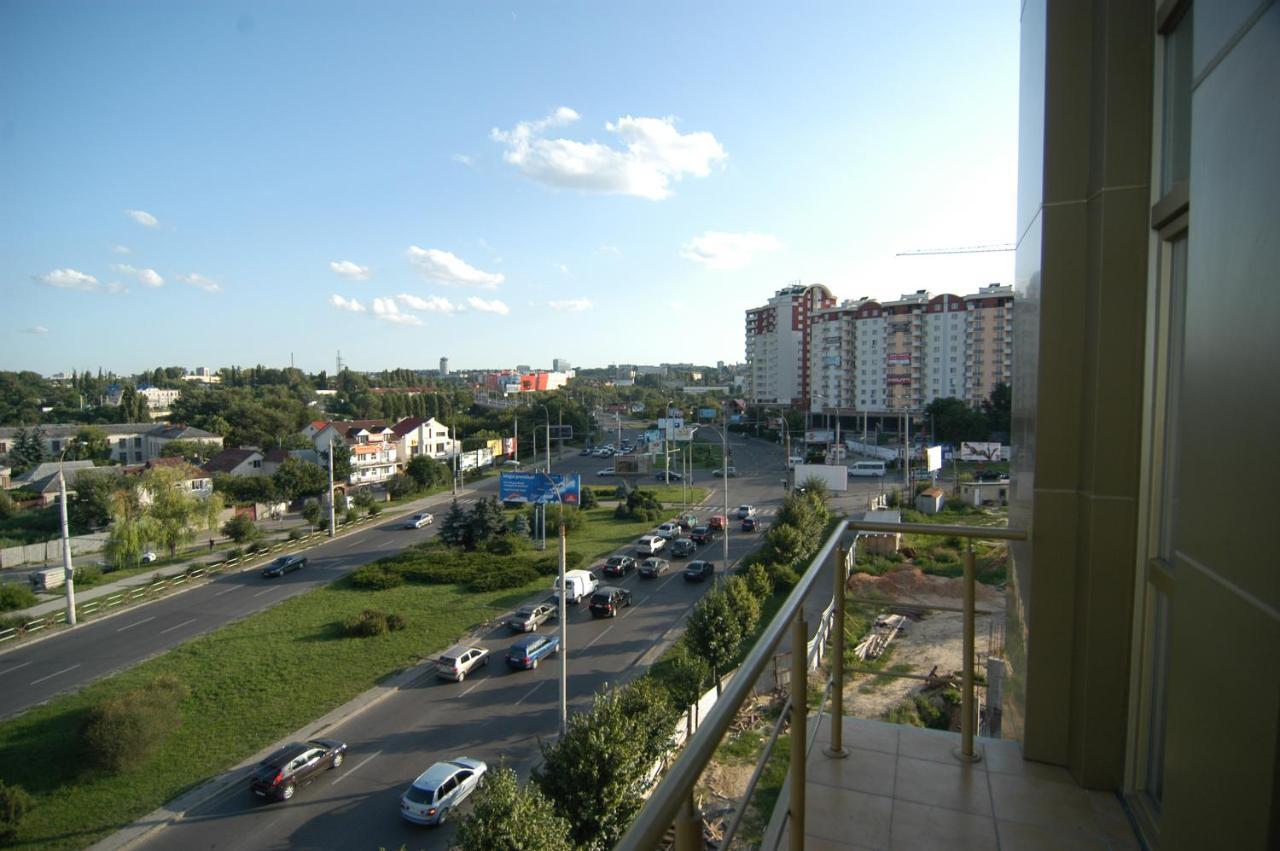 Manhattan Hotel & Restaurant Кишинев Екстериор снимка